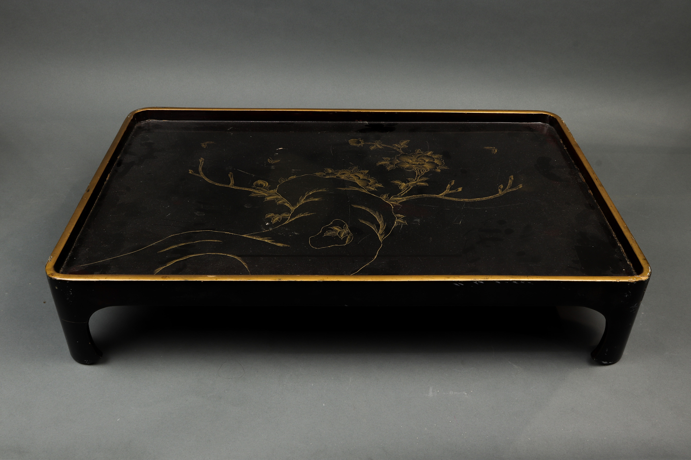 JAPANESE GILT AND LACQUERED STAND