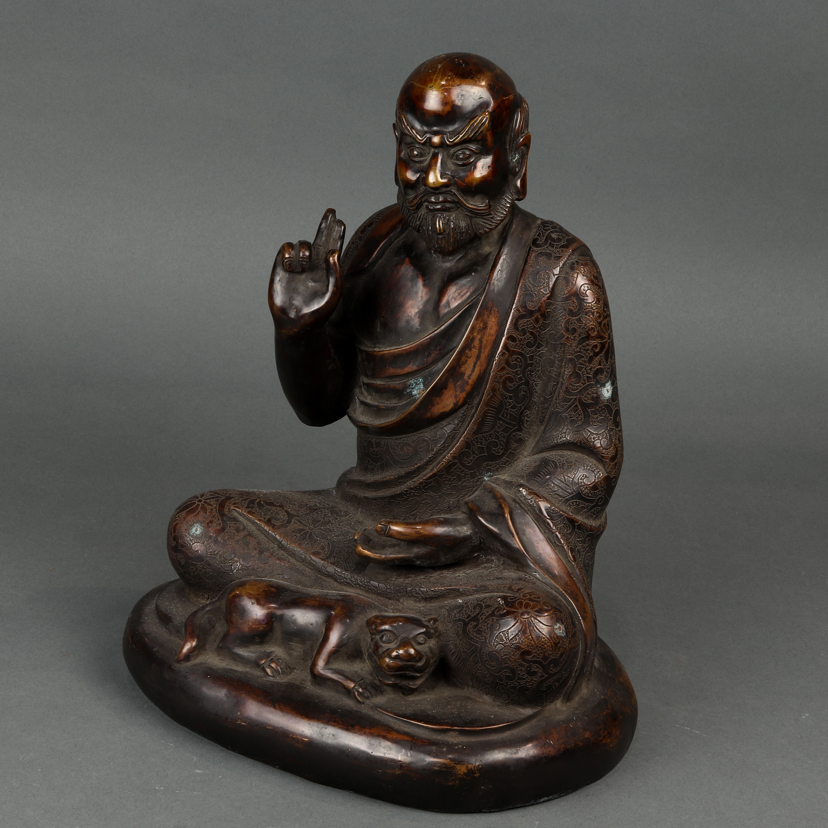 CHINESE BRONZE LUOHAN FIGURE Chinese 3a4afd