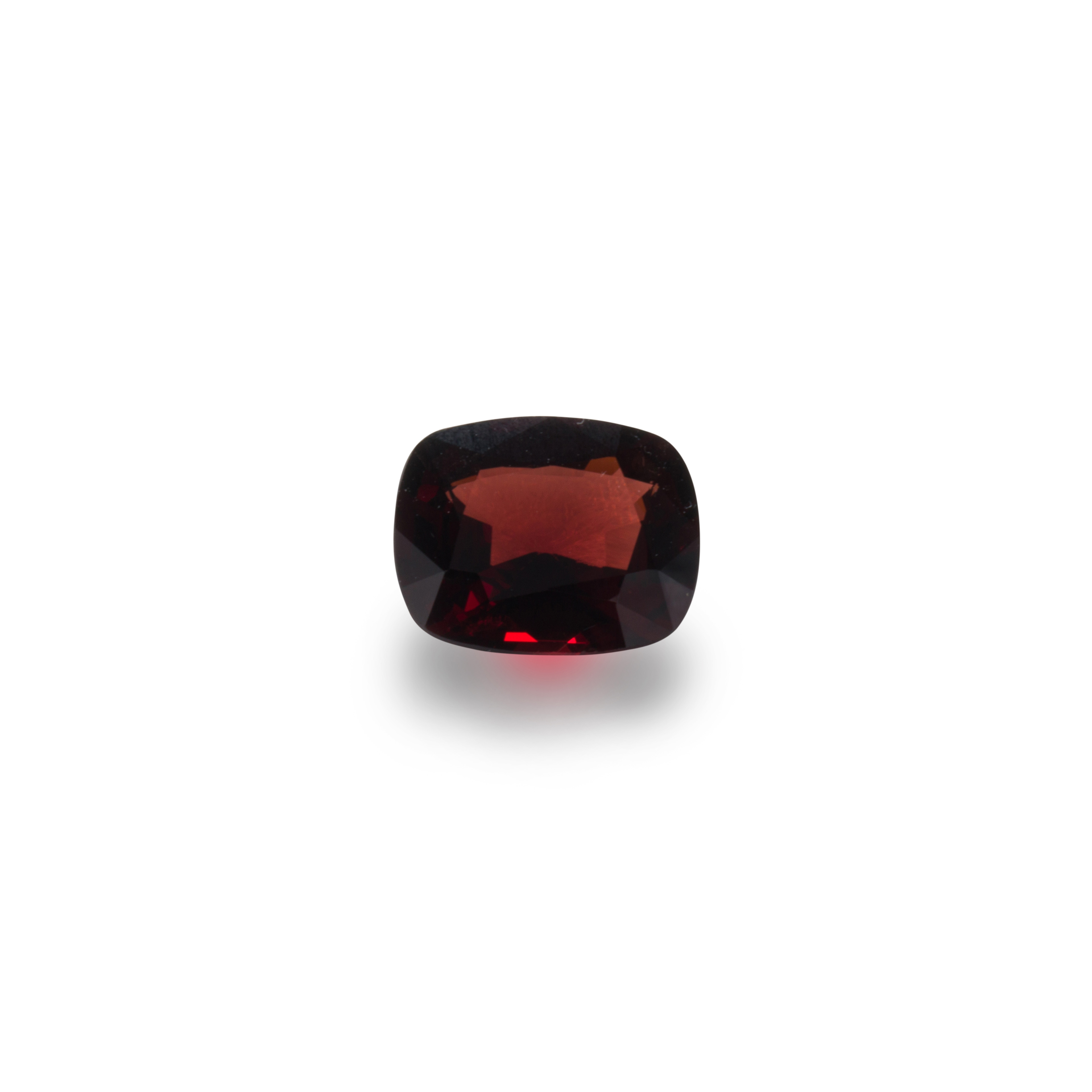 AN UNMOUNTED RED SPINEL An unmounted