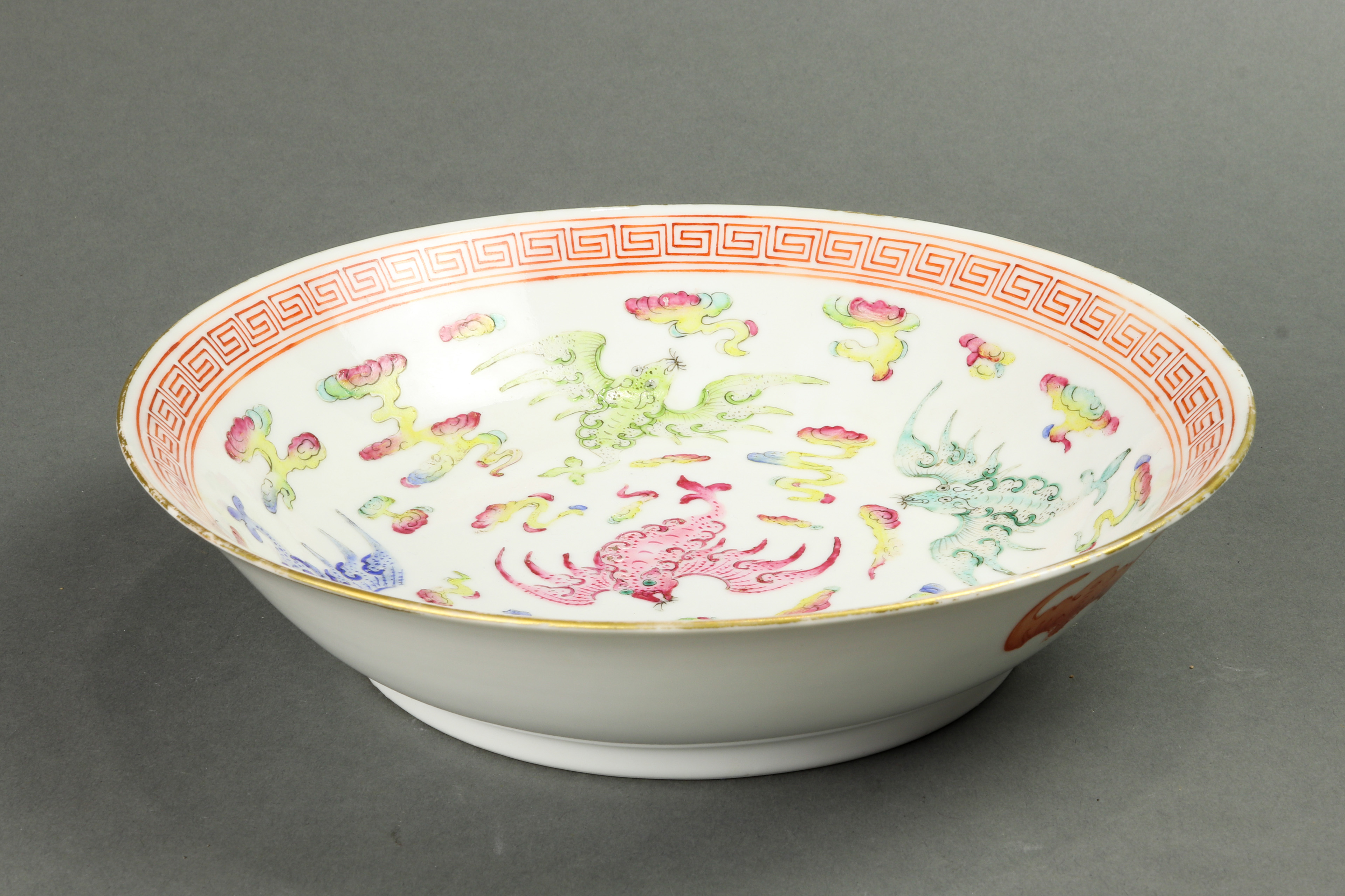 CHINESE FAMILLE ROSE DISH Chinese 3a4dc1