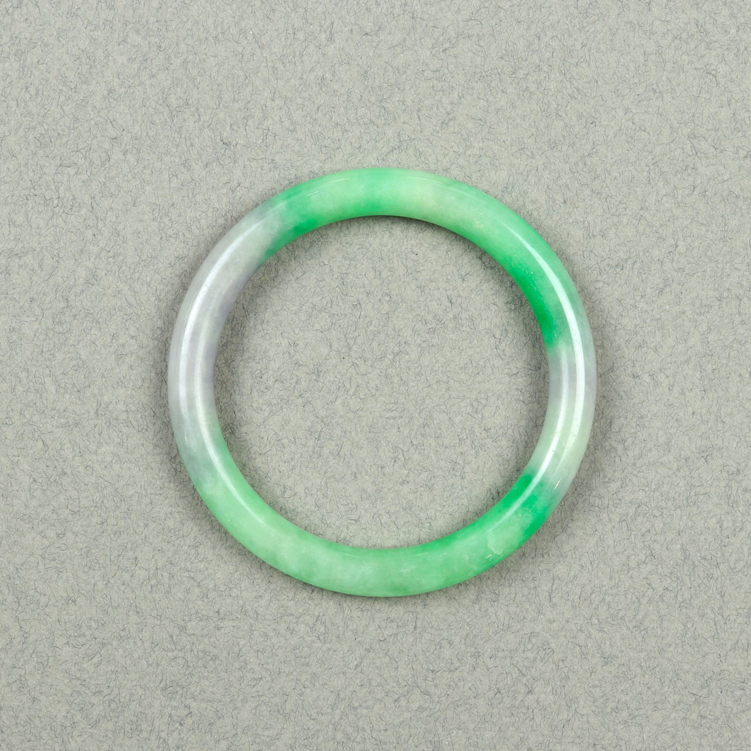 CHINESE JADE BANGLE Chinese jade bangle,