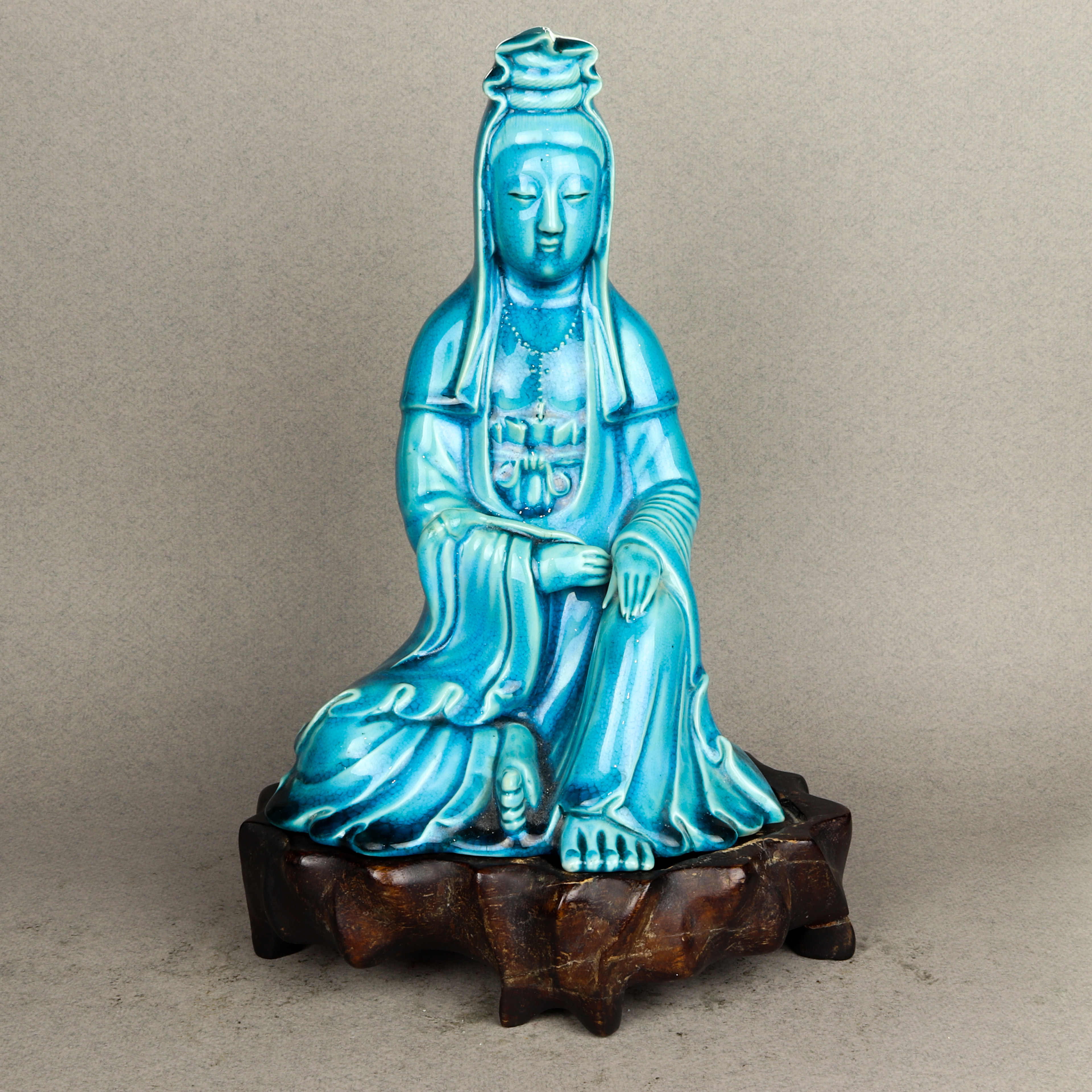 CHINESE TURQUOISE GLAZED GUANYIN