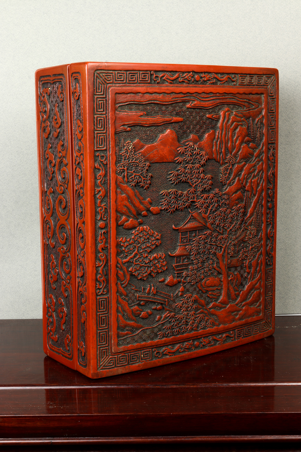 JAPANESE RED LACQUERED BOX Japanese 3a506e