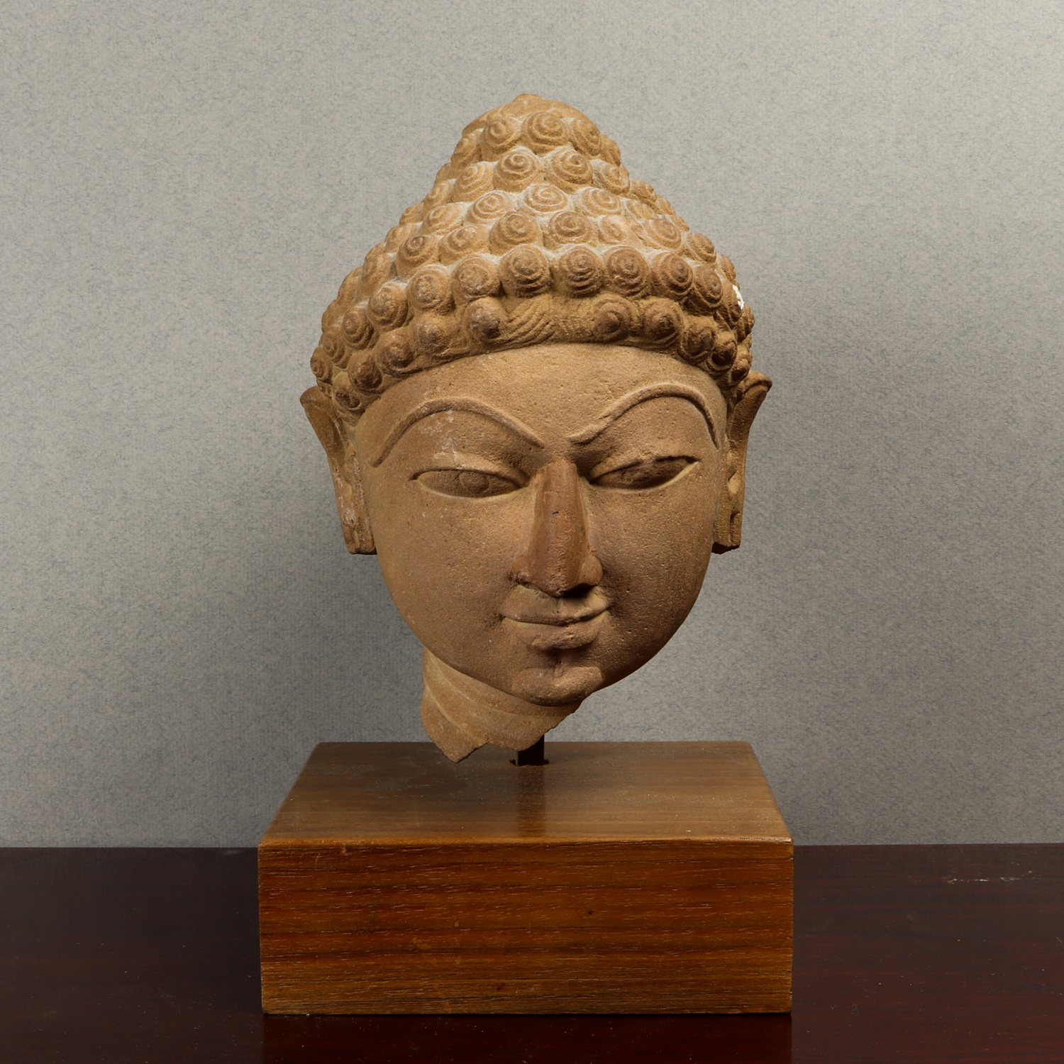 SOUTHEAST ASIAN SANDSTONE BUDDHA 3a5075