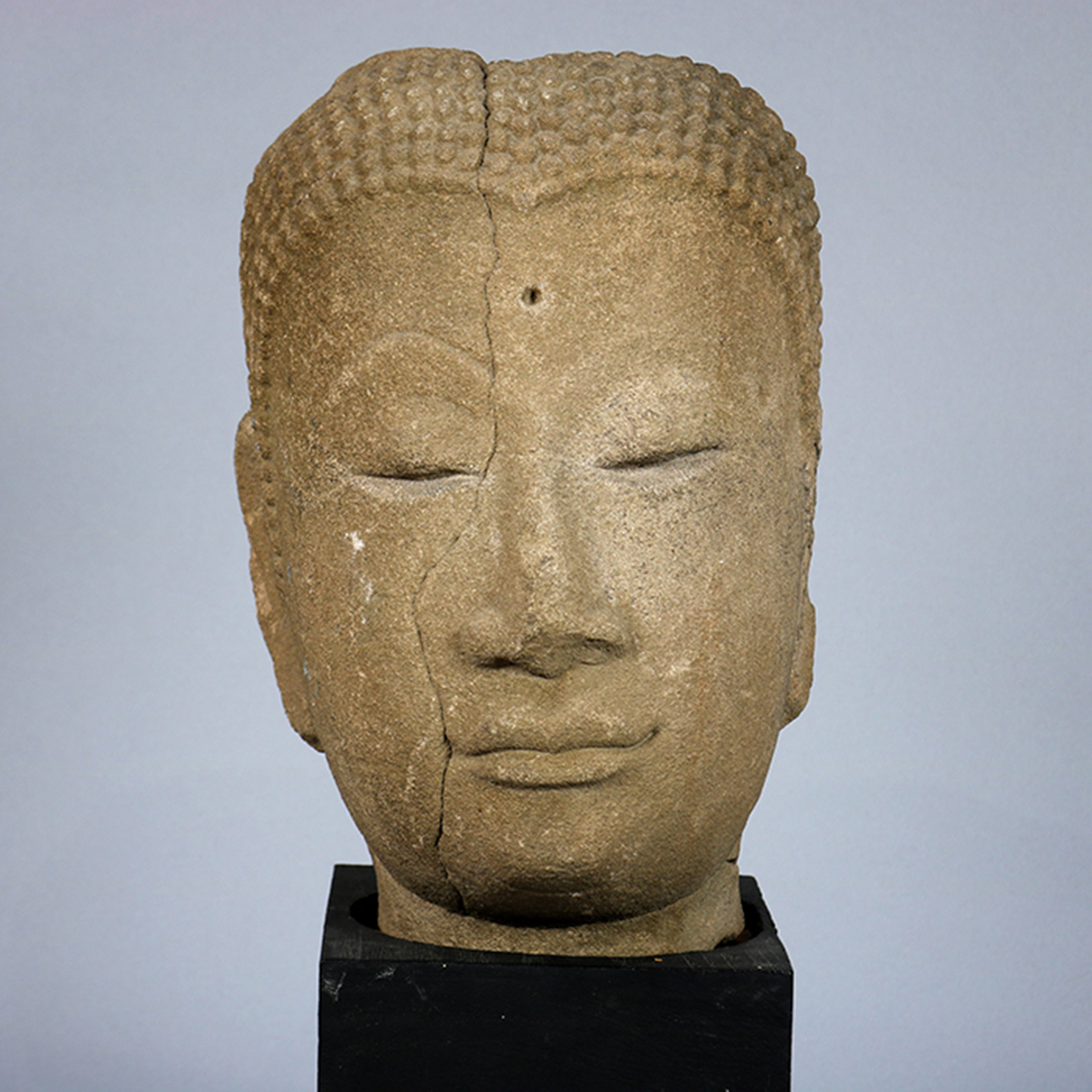 THAI SANDSTONE BUDDHA HEAD Thai 3a5076