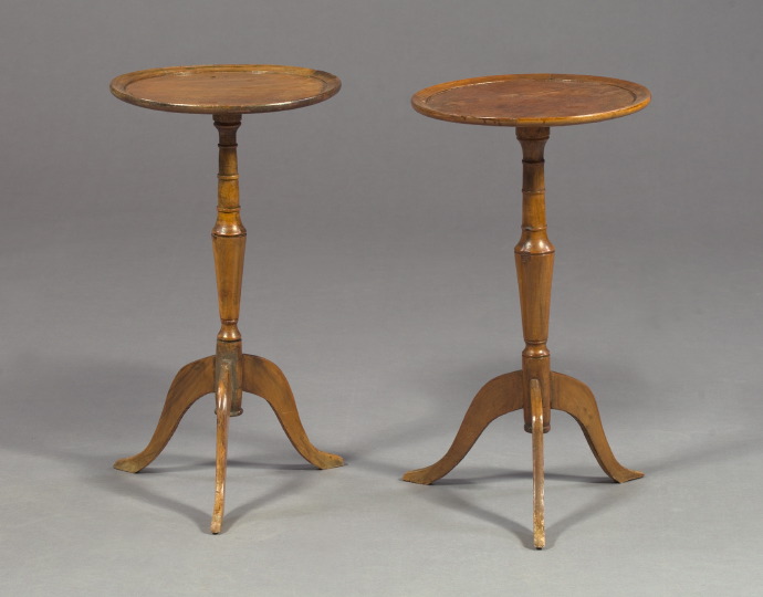 Pair of Diminutive Mahogany Candlestands Chairside 3a50d0