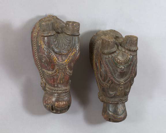 Monumental Pair of Indian Carved  3a555d