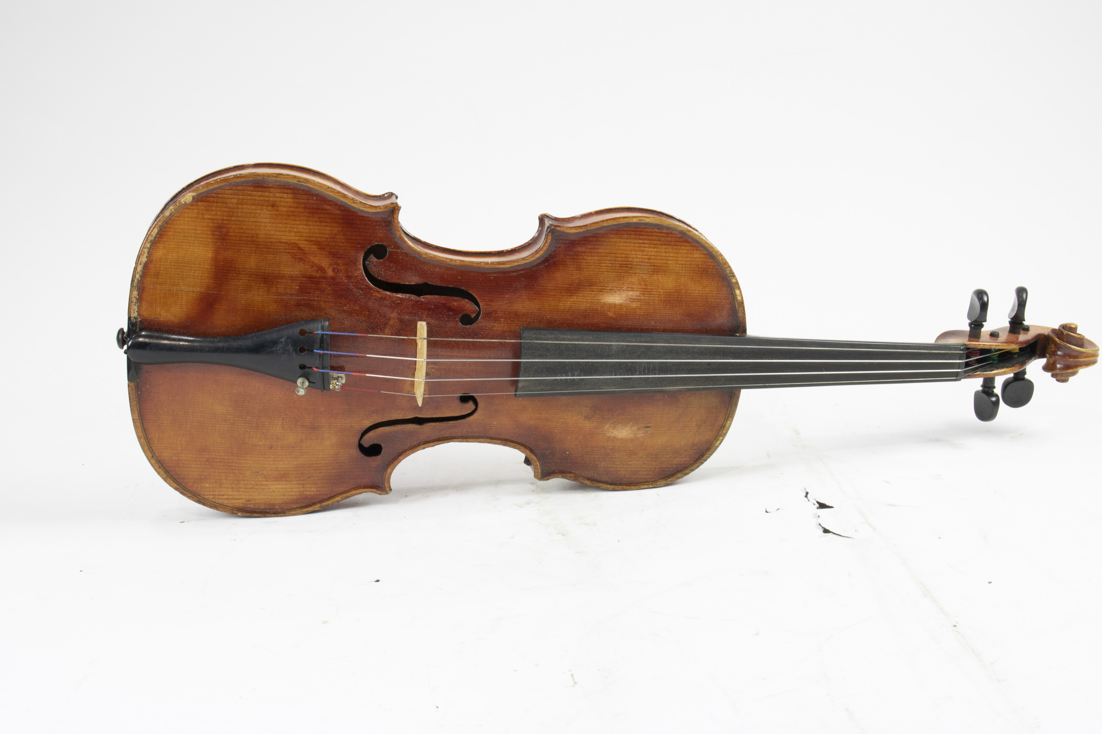 A HUNGARIAN VIOLIN IN CASE A Hungarian 3a574d