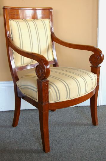 Restauration Mahogany Fauteuil,