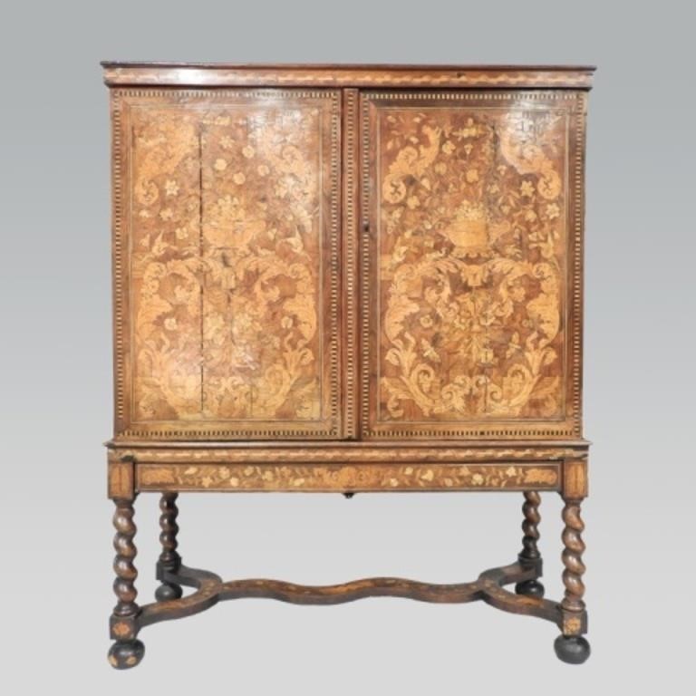 BAROQUE WALNUT CABINETGermany, circa