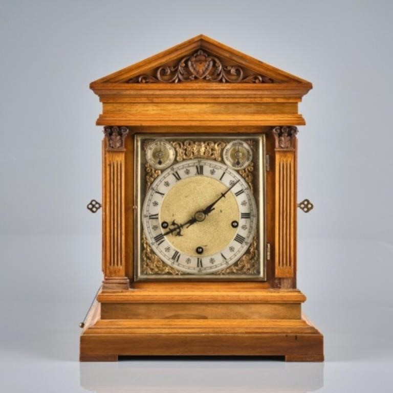 FINE VICTORIAN OAK MANTEL CLOCKThe