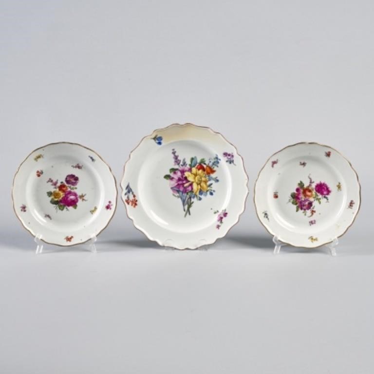 THREE HAND PAINTED PORCELAIN PLATESTwo 3a8474