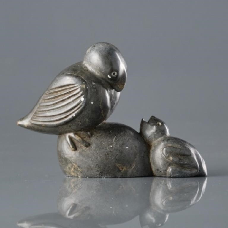 INUIT CARVING BY PINNIE NUKTIALUK 3a874d