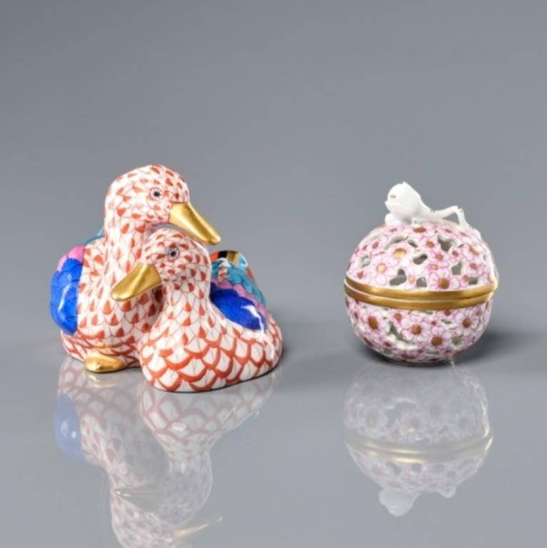 TWO PIECES OF HEREND PORCELAINA