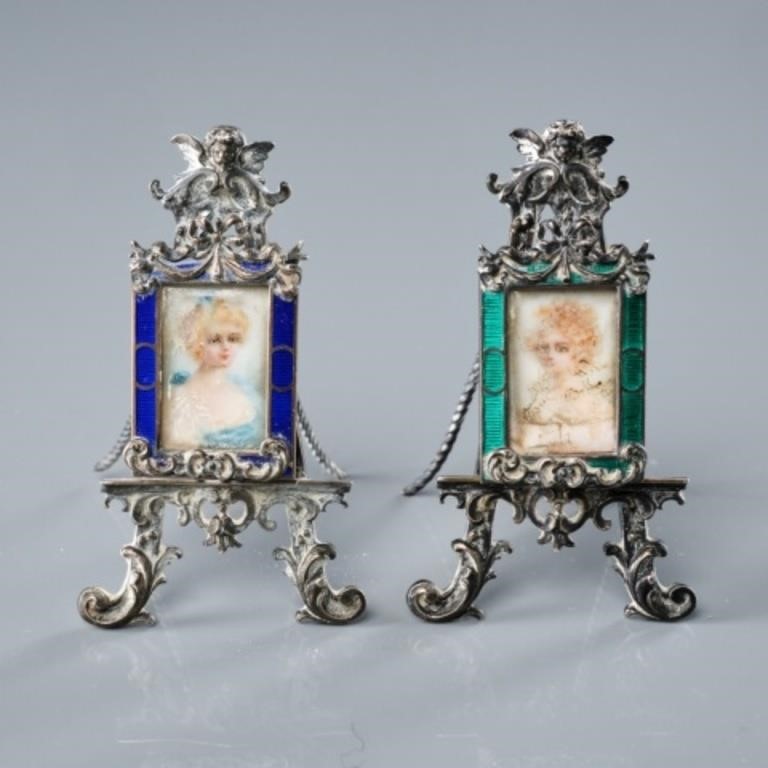 PAIR OF MINIATURE STERLING EASELSA 3a885f