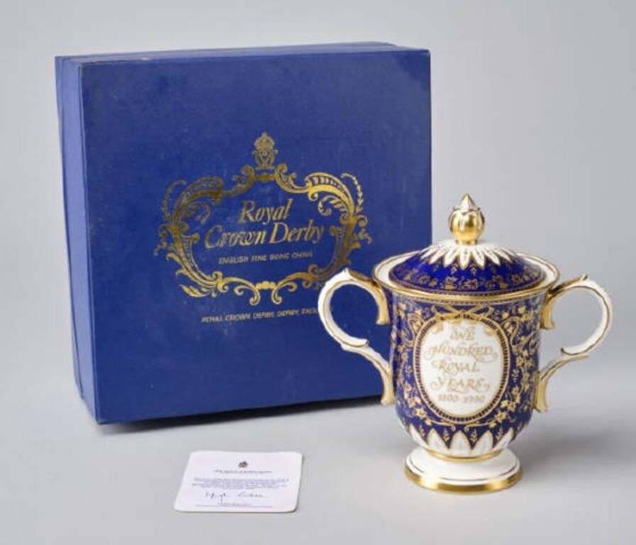 ROYAL CROWN DERBY COMMEMORATIVE VASEA