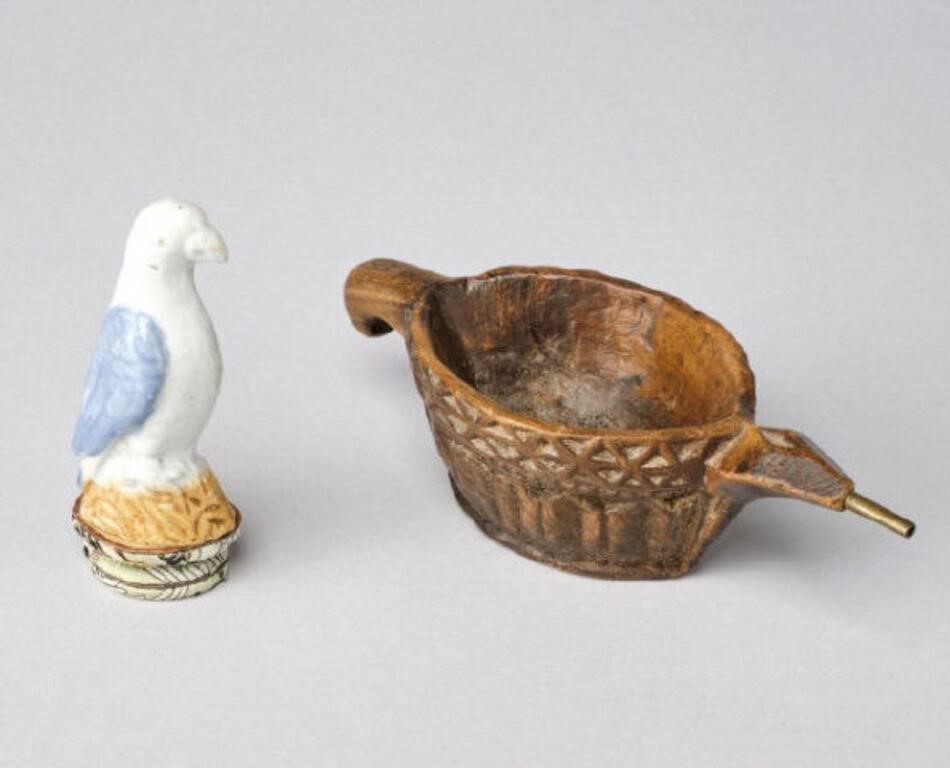 EARTHENWARE BIRD & CARVED CUPA small