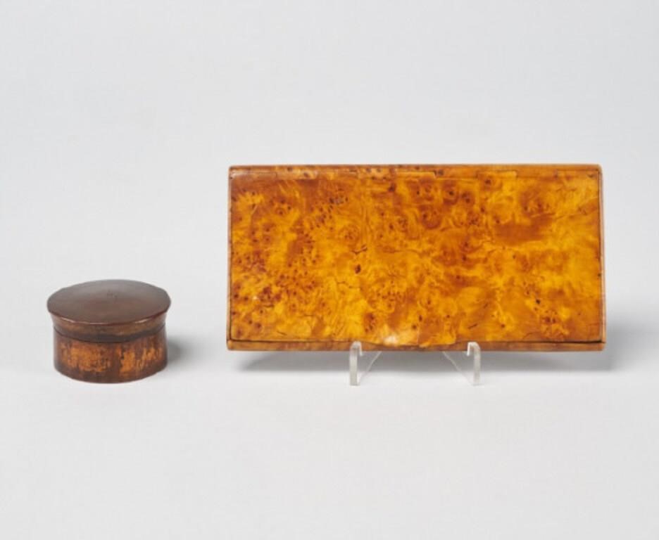 TREEN CASE & PILL BOXA burled walnut