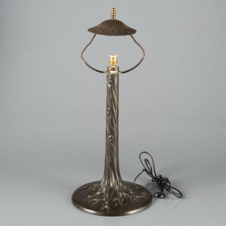 FRENCH ART NOUVEAU PERIOD BRONZE LAMP,