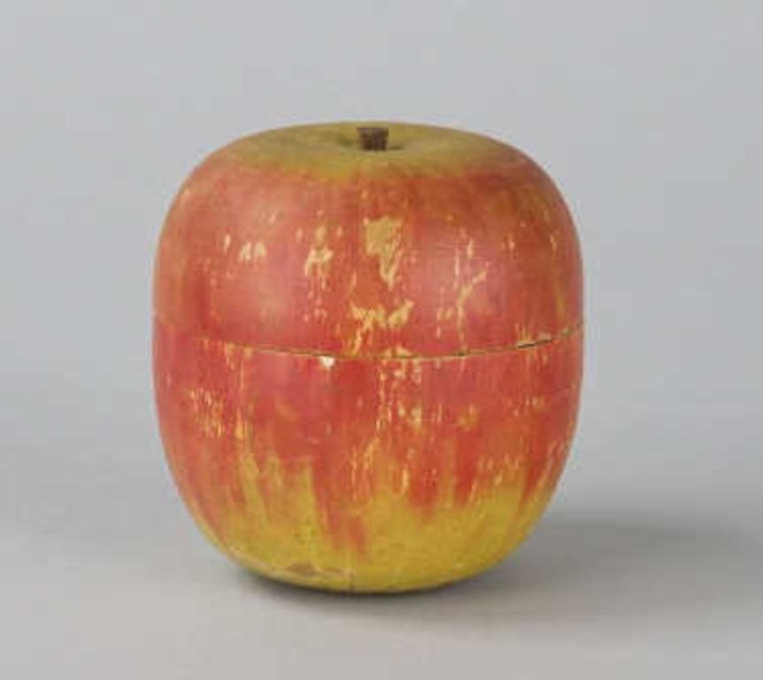 APPLE CONTAINERA wooden container