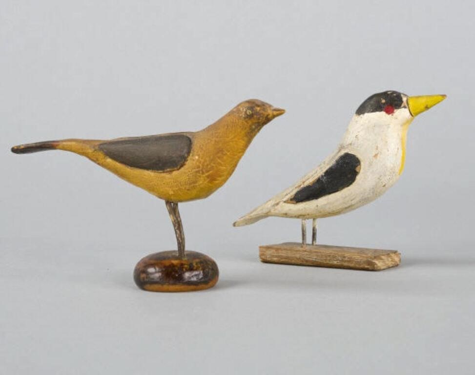 LOT OF CARVED BIRDSLot of two: