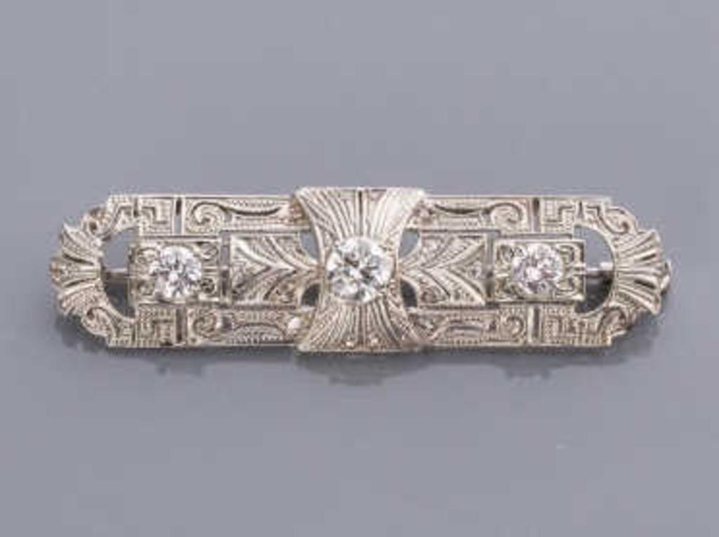 14KT WHITE GOLD DIAMOND BAR PINAn 3a8cb7