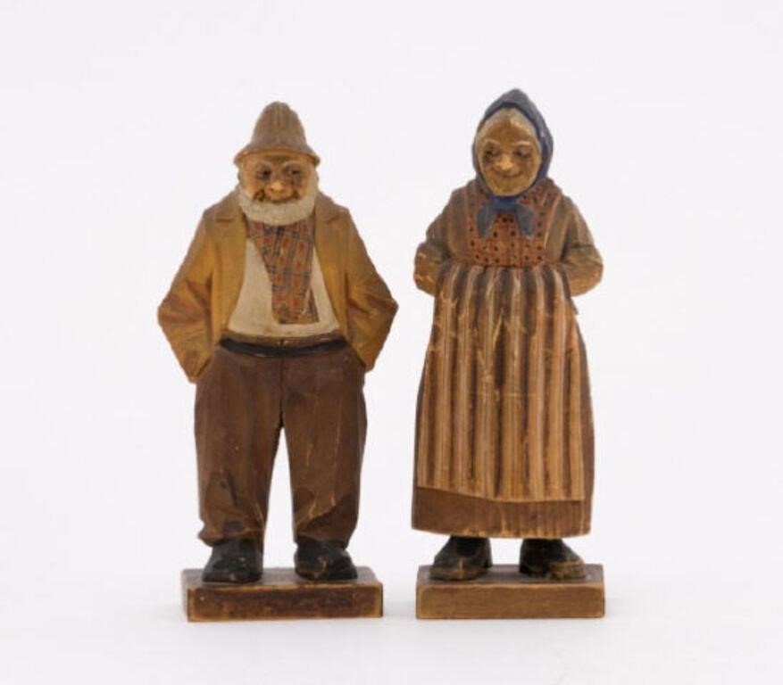 CARVED FIGURES BY TRYGG QUEBECTwo 3a8d50