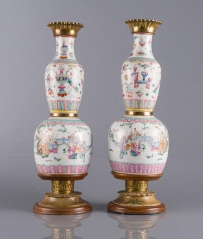 PAIR OF CHINESE FAMILLE ROSE VASESA 3a8d86