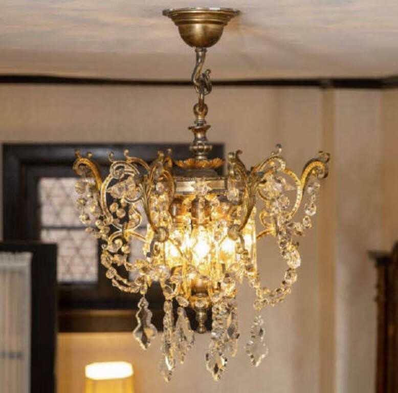 ORMOLU CRYSTAL CHANDELIERAn early 3a8db9