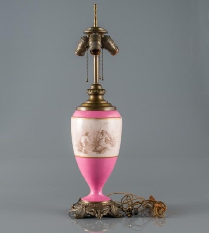 VICTORIAN PORCELAIN LAMPA Victorian