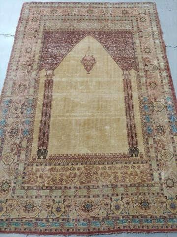 SILK GORDES RUG, TURKEYSilk Gordes rug,