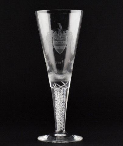 LARGE GLASS GERMAN ARMORIAL GOBLETA 3a910a