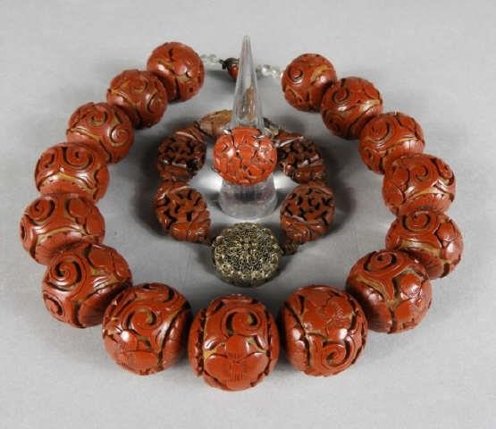 ANTIQUE CINNABAR CHINESE JEWELLERYCarved 3a929b