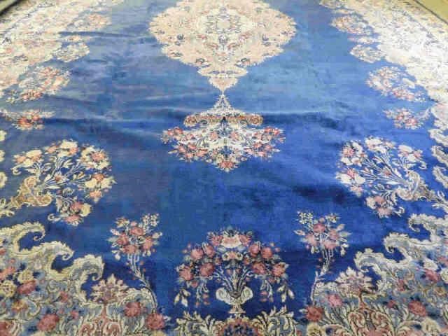 LARGE KERMAN RUG CIRCA 1920A large 3a92e6