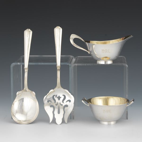 FOUR STERLING SILVER TABLE OBJECTS 3a71e6
