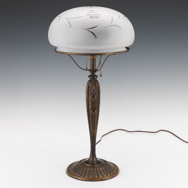 ART DECO TABLE LAMP 17 H to 3a7201