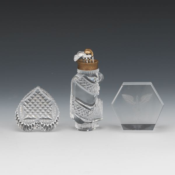 THREE CRYSTAL GLASS PAPER WEIGHTS  3a7216