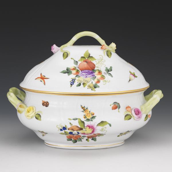 HEREND LARGE PORCELAIN TUREEN WITH