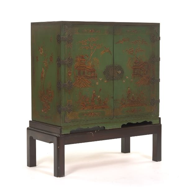 CHINOISERIE CABINET ON STAND 43 3a740d