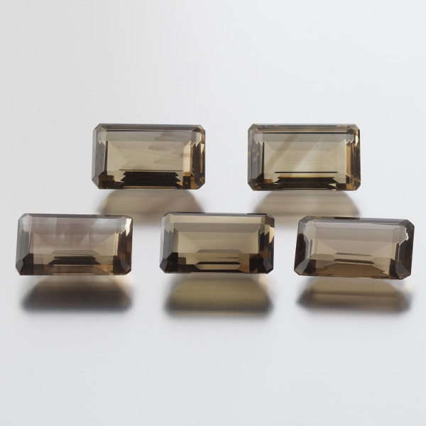 FIVE UNMOUNTED 121 CT TOTAL STEP 3a7466