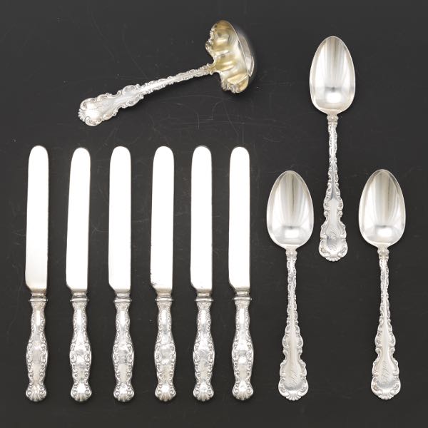 WHITING FLATWARE PIECES, LOUIS