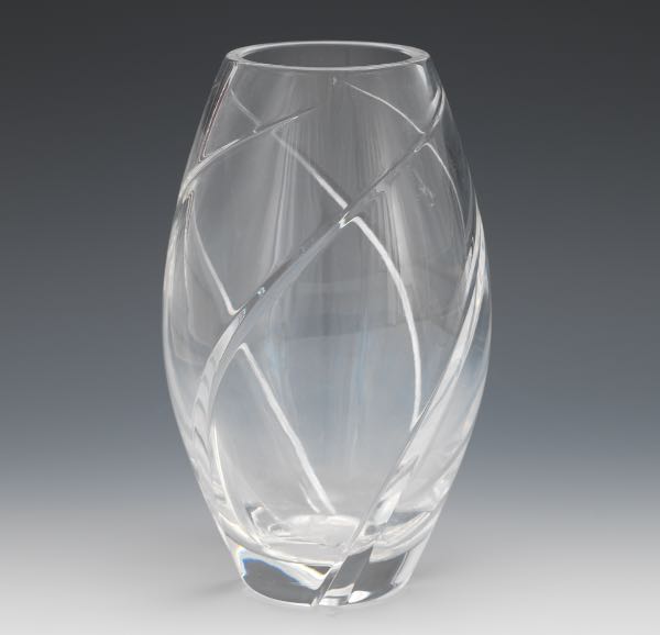 TIFFANY CRYSTAL VASE 8 Crystal 3a7520