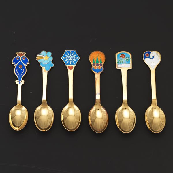 SIX A MICHELSON CHRISTMAS SPOONS  3a779e