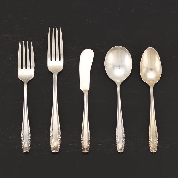 WALLACE STERLING SILVER TABLEWARE 3a79a9