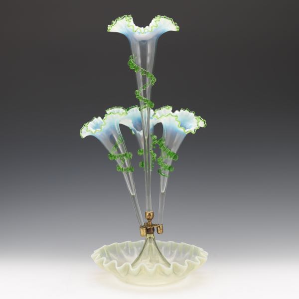 VICTORIAN GLASS EPERGNE 22  3a7bb9