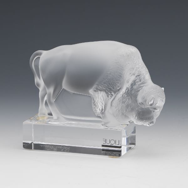 LALIQUE CRYSTAL BISON 4" x 4 ¾"