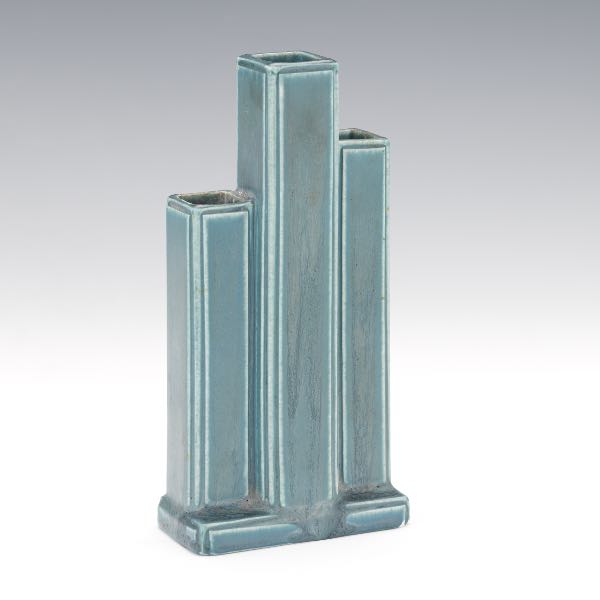 ROOKWOOD ART DECO VASE, CA. 1932
