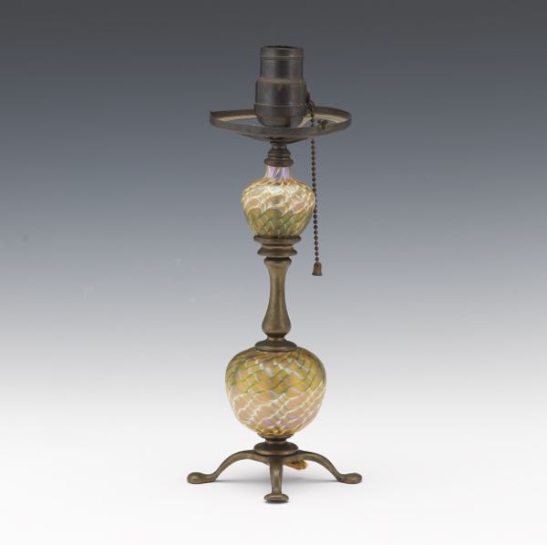 SIGNED QUEZAL ART GLASS WITH BRONZE