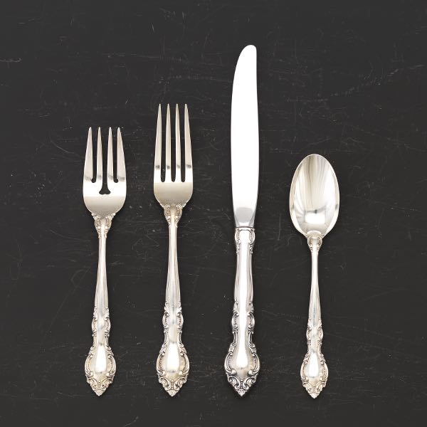 LUNT STERLING SILVER SERVICE FOR