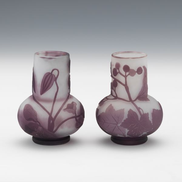 PAIR OF GALLE BULBOUS CAMEO VASES 3a7fe6